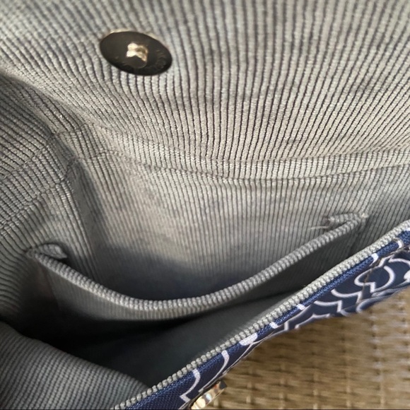 NWOT Lilly Bit pattern cosmetic multipocket bag - Picture 7 of 7